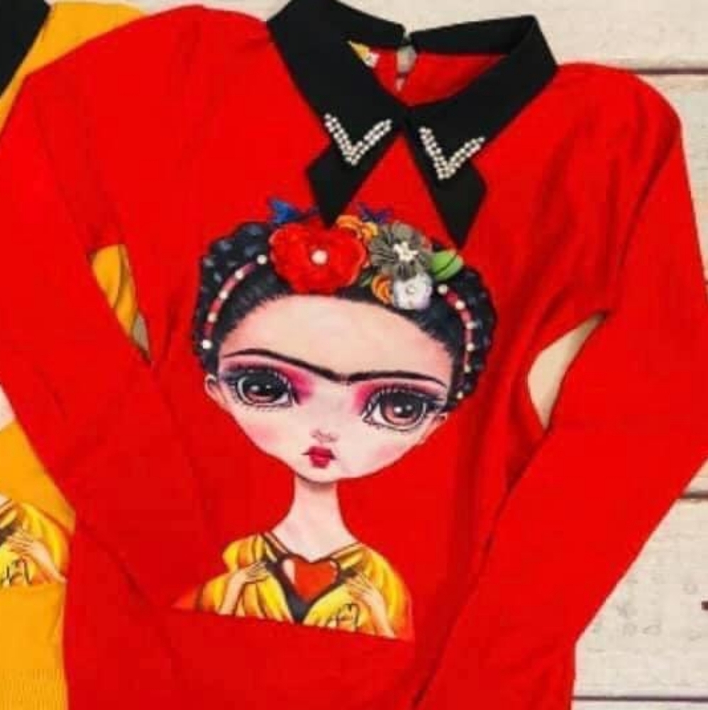 Vinizbena Frida Kahlo beaded collar sweatee